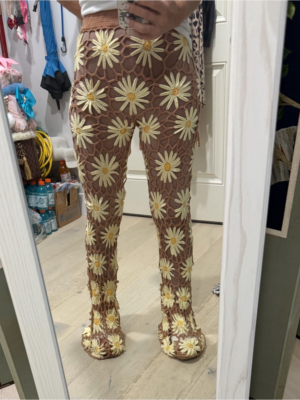 Chasing Unicorns SET Daisy Jane’s 2 pc set - top and flare pants NWT XS - Picture 15 of 17